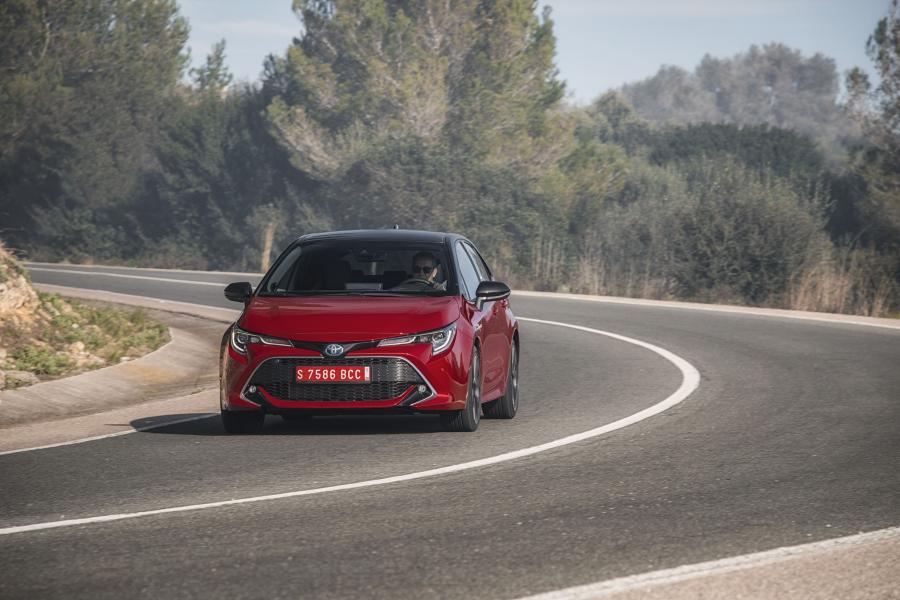  Toyota Corolla Hybrid 2018 года  (WW) (фото 52 из 61)
